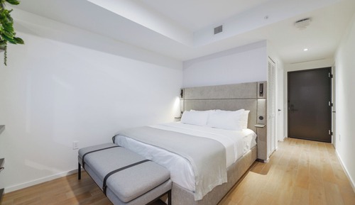 Deluxe Studio, 1 King Bed with Sofa Bed, Bay View 3108