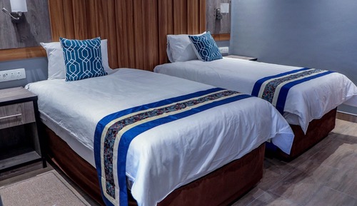 Habitación estándar con 1 cama doble o 2 individuales