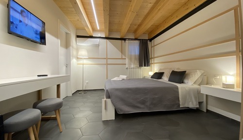 Habitación básica con 1 cama doble o 2 individuales