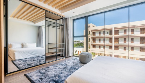 Suite junior, balcón, vistas a la piscina