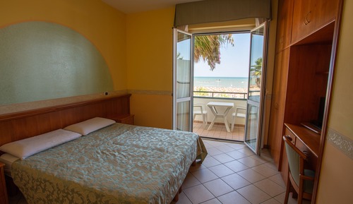 Habitación estándar doble, 1 habitación, balcón, vistas al mar
