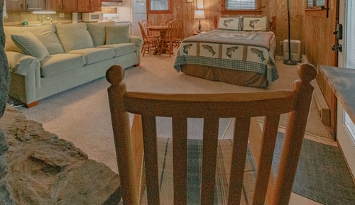 2 Bedroom / Sleeps 6