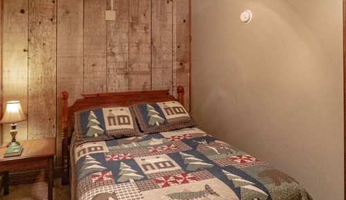 2 Bedroom / Sleeps 6