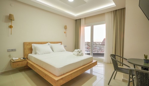 Habitación estándar doble, 1 cama de matrimonio, lanai, vistas al mar
