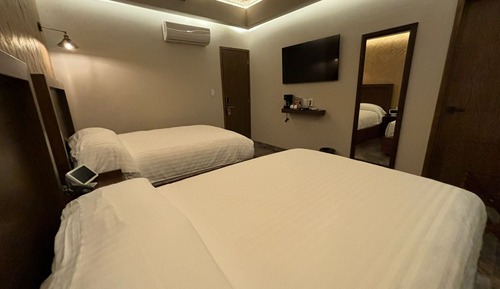 Habitación estándar doble, 2 camas dobles