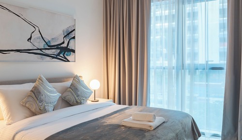 Apartamento Premium, 1 cama de matrimonio grande, balcón, en esquina