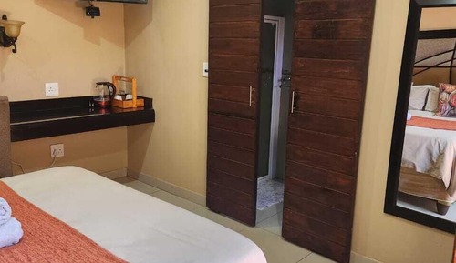 Habitación estándar doble, 1 cama de matrimonio, no fumadores
