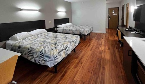 Habitación estándar, 2 camas dobles, no fumadores, frigorífico y microondas