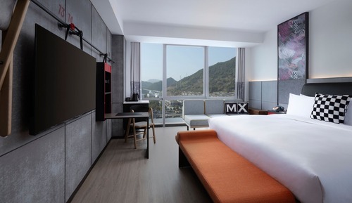 Habitación, 1 cama de matrimonio grande, vistas a la montaña