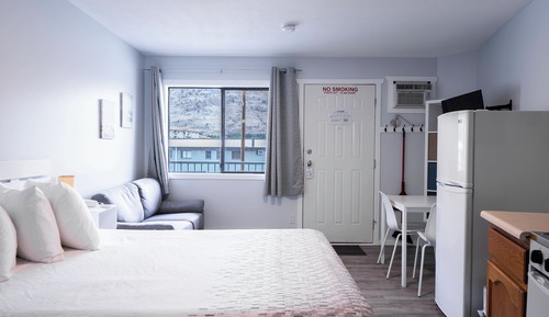 Estudio básico, 1 cama de matrimonio