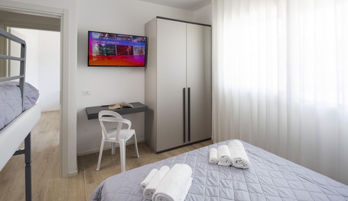 Apartamento, 2 habitaciones, patio, vistas al jardín