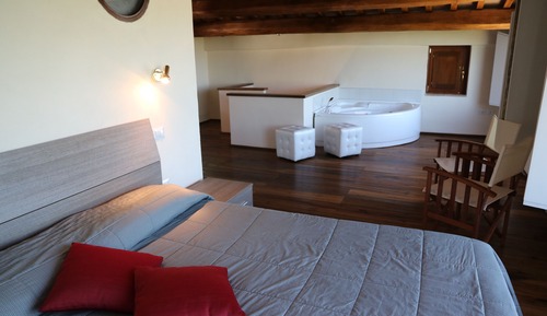 Apartamento Deluxe, bañera de hidromasaje, en una planta alta