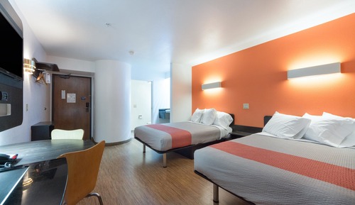Habitación estándar, 2 camas dobles, fumadores
