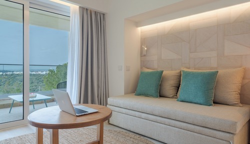Habitación familiar, vistas al jardín