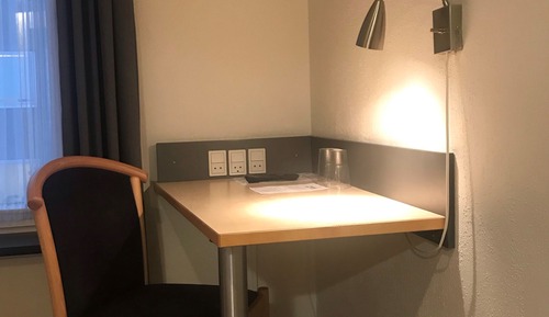 Standard Double Room, 2 Twin Beds, Non Smoking Pet Friendly