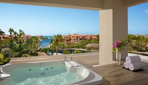 Preferred Club Premium Suite Marina View King with Hot Tub