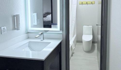 Habitación, 2 camas de matrimonio, no fumadores (Efficiency)