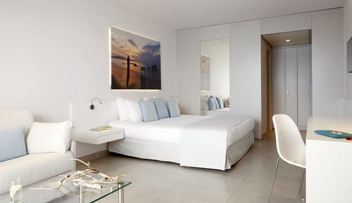 Habitación Deluxe doble, acceso a la piscina, vistas al mar (front sea view)