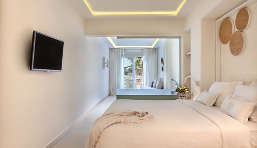 Sunshine Junior Suite, Sea View with Private Pool