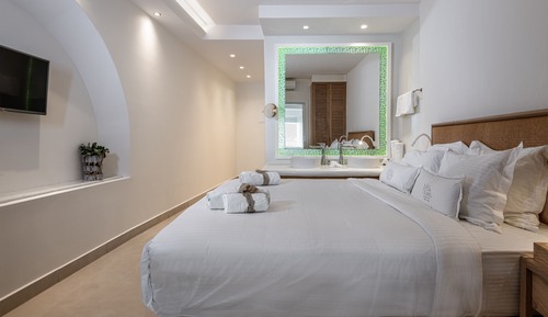 Myconian Grand Suite with Outdoor Sharing Pool, Sea View