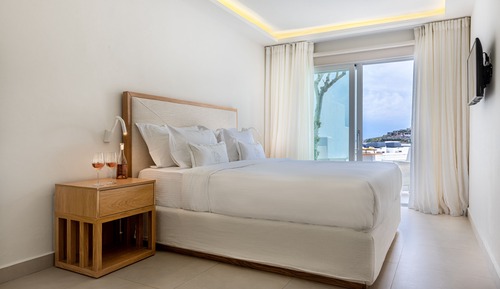 Executive Suite, Jetted Tub, Sea View with Private pool