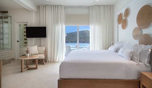 Sunshine Junior Suite with Outdoor Hot Tub, Sea View