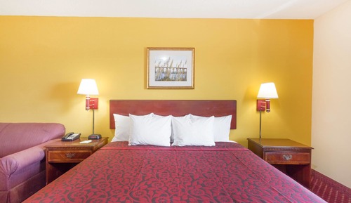 Habitación, 1 cama de matrimonio grande, no fumadores, frigorífico y microondas (2nd Floor)