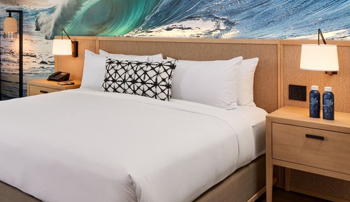 Habitación, 1 cama de matrimonio grande con sofá cama, vistas parciales al mar