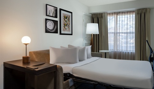 Estudio, 1 cama de matrimonio grande con sofá cama