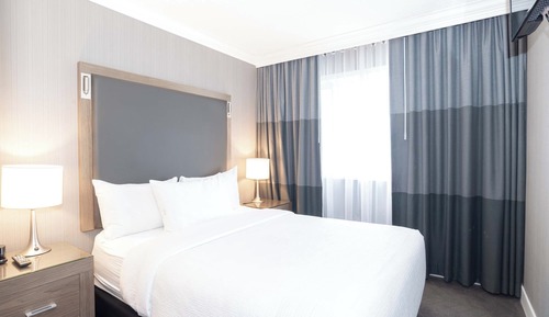 Suite estándar, 1 cama de matrimonio con sofá cama