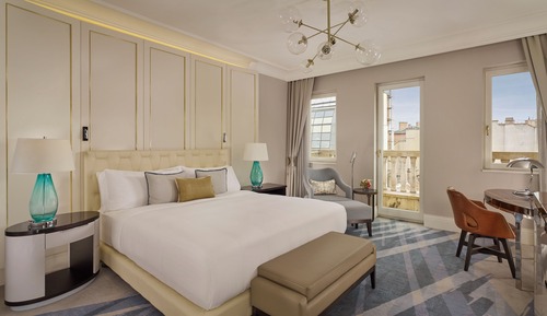 Palace Suite including Club Lounge access