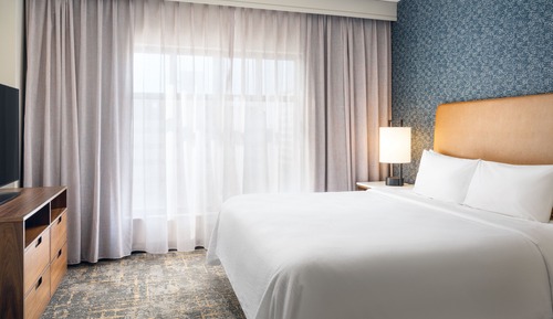 Suite, 1 cama de matrimonio grande, accesible para personas con discapacidad (Mobility & Hearing)