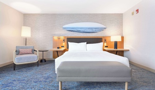 1 cama de matrimonio grande, accesible