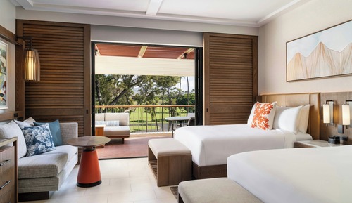 Habitación, 2 camas dobles, vistas al campo de golf, en una planta alta (Newly Renovated)
