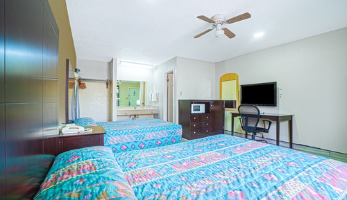 Habitación económica doble, 2 camas dobles, fumadores, frigorífico y microondas