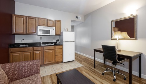 Suite estándar, 1 cama de matrimonio grande, no fumadores, cocina básica (Kitchenette)