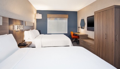 Habitación estándar, 2 camas de matrimonio (Communications, Mobility)