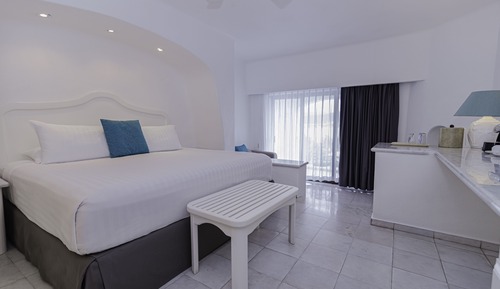 Brisas Beach Club King Bed