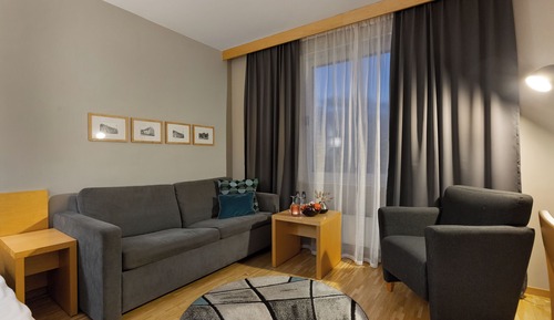 Habitación con 2 camas individuales (Compact Single)
