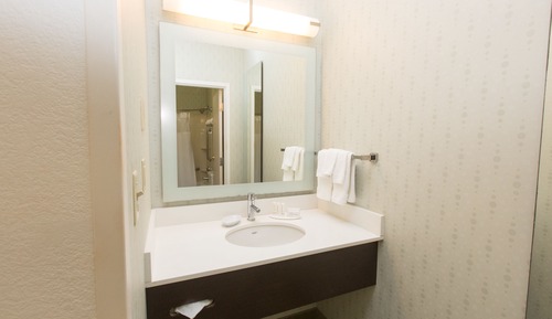 Suite, 2 camas dobles (Hearing Accessible)