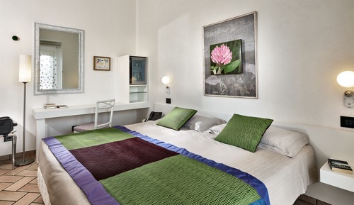 Habitación clásica con 1 cama doble o 2 individuales