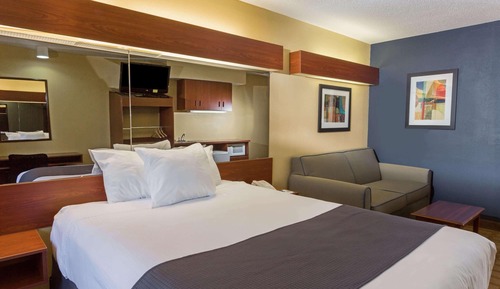 Suite, 1 cama de matrimonio con sofá cama