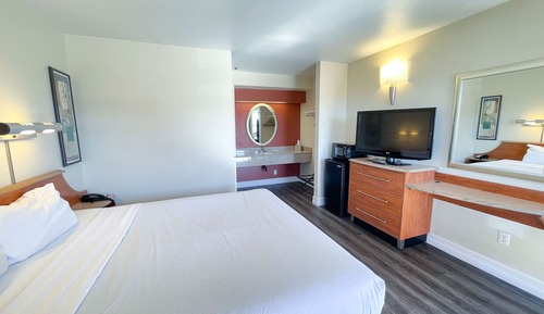 Habitación estándar, 1 cama de matrimonio grande, no fumadores, frigorífico y microondas