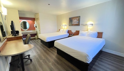 Habitación estándar, 2 camas de matrimonio, accesible para personas con discapacidad, no fumadores