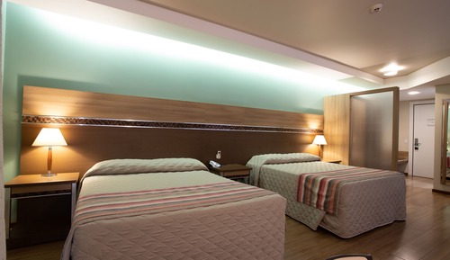 Habitación (Suite Master - Vista Piscina)