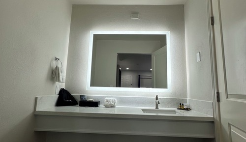 Suite, 1 cama de matrimonio grande con sofá cama, bañera de hidromasaje (King Suite Jacuzzi)