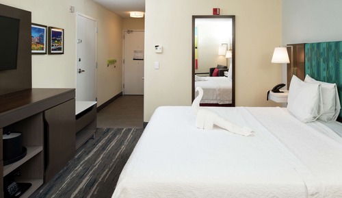 Habitación, 1 cama de matrimonio grande, accesible para personas con discapacidad, bañera