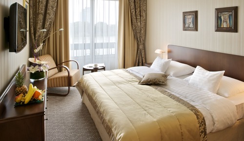 Habitación estándar con 1 cama doble o 2 individuales, vistas al río