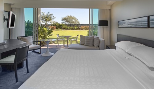 Habitación, 1 cama de matrimonio grande, vistas al jardín, planta baja