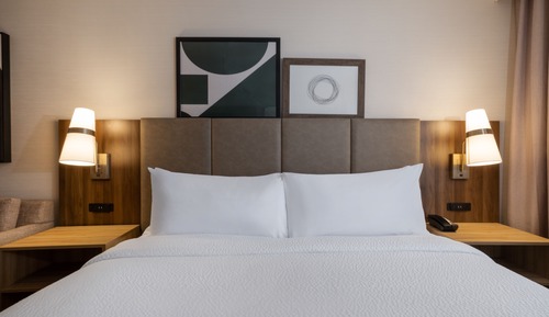 Suite estudio, 1 cama de matrimonio grande, cocina, con vistas (Airport View)